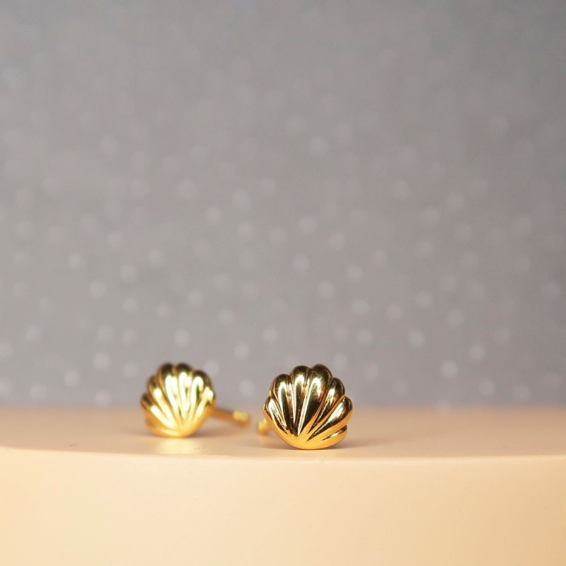 Sistie Sea Shell Earring Shiny Gold